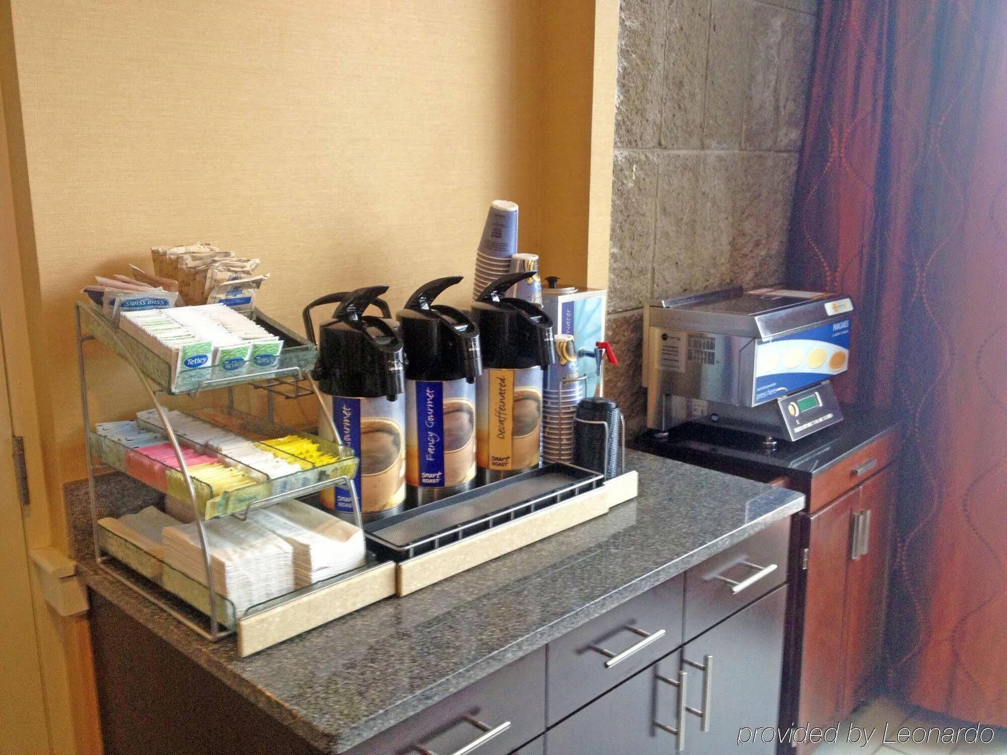 Holiday Inn Express & Suites Boston - Cambridge By Ihg Esterno foto